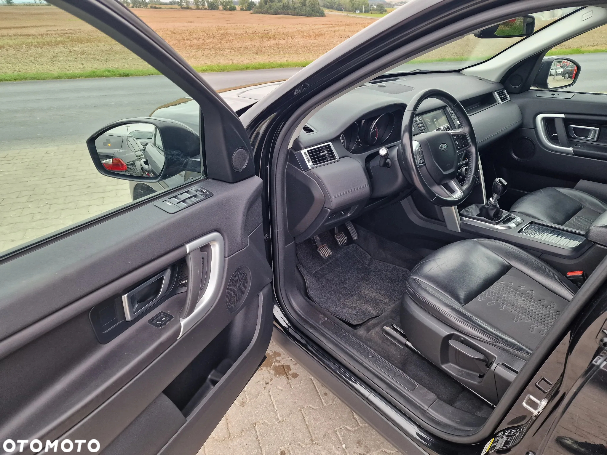 Land Rover Discovery Sport 2.0 D150 SE - 17
