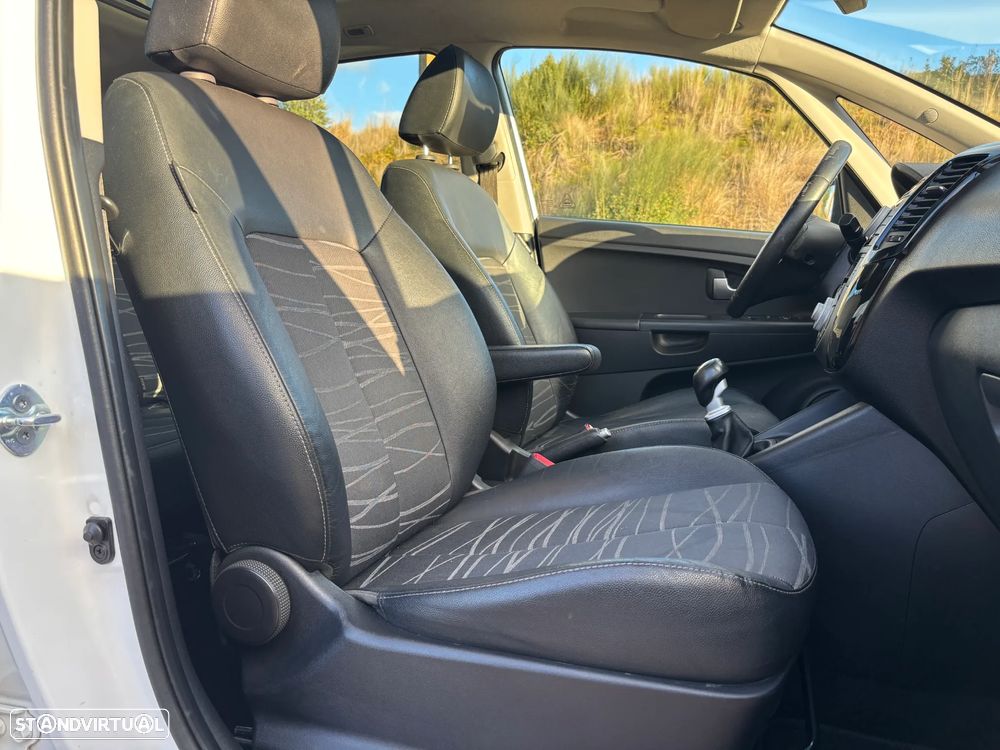 Kia Venga 1.4 CRDi TX ISG - 23