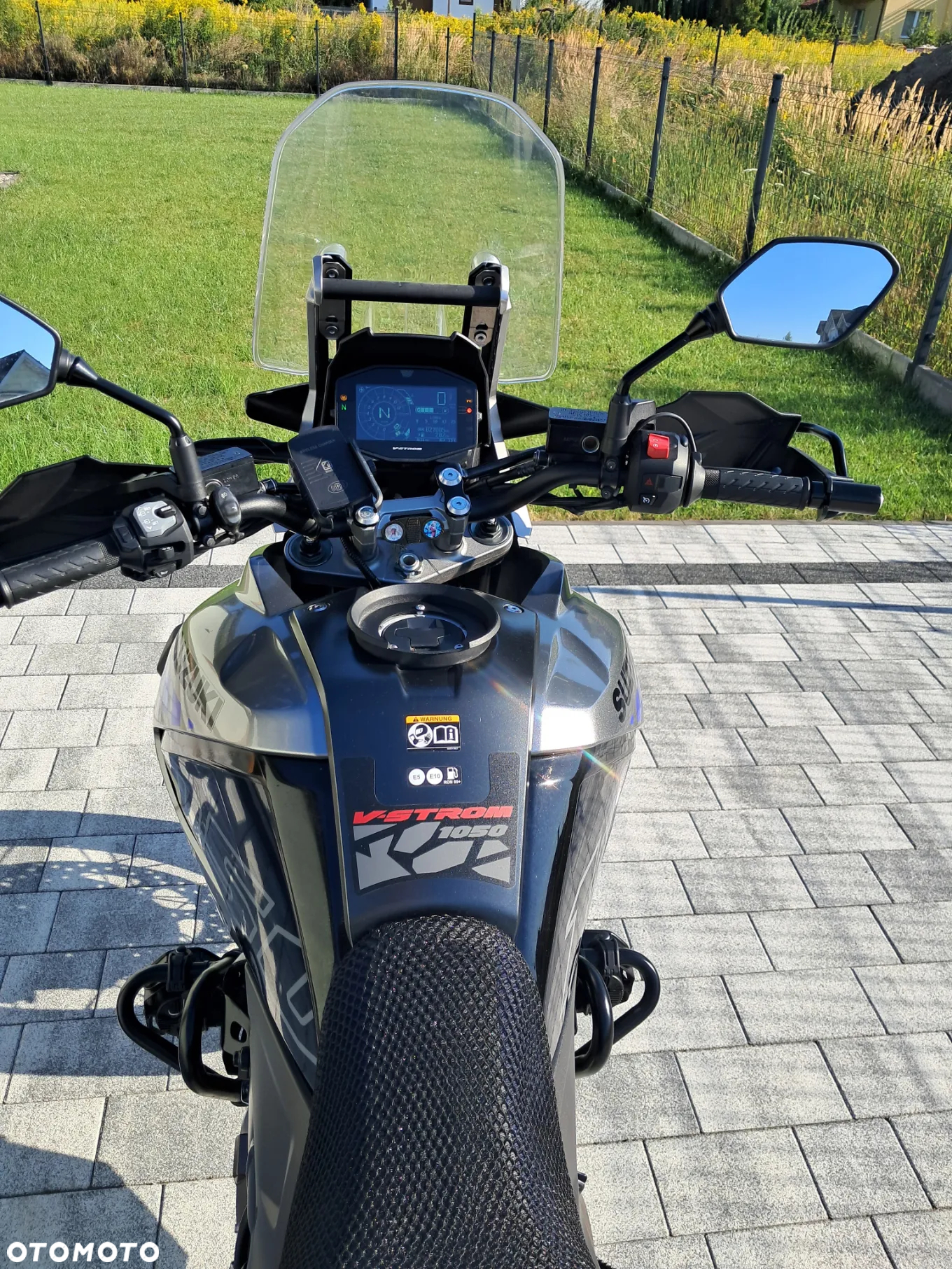 Suzuki V-STROM - 11