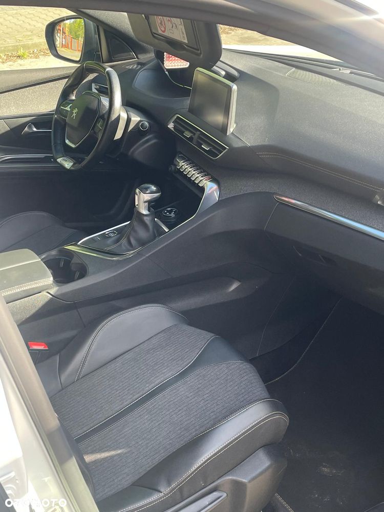 Peugeot 5008 - 13