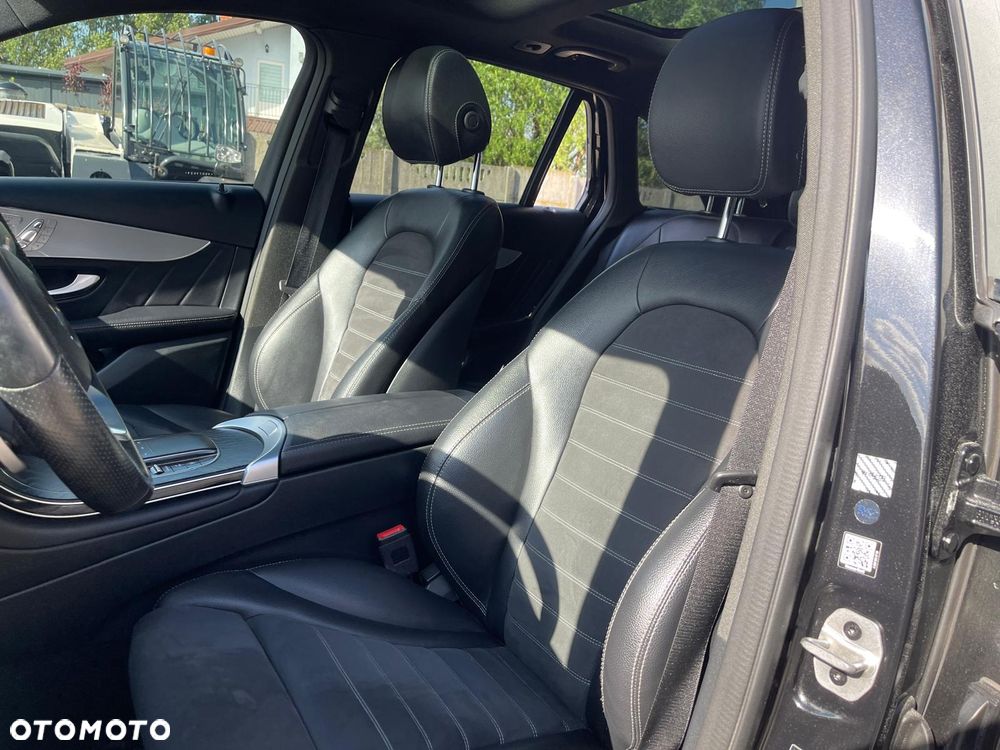 Mercedes-Benz GLC 300 de 4Matic 9G-TRONIC AMG Line - 17