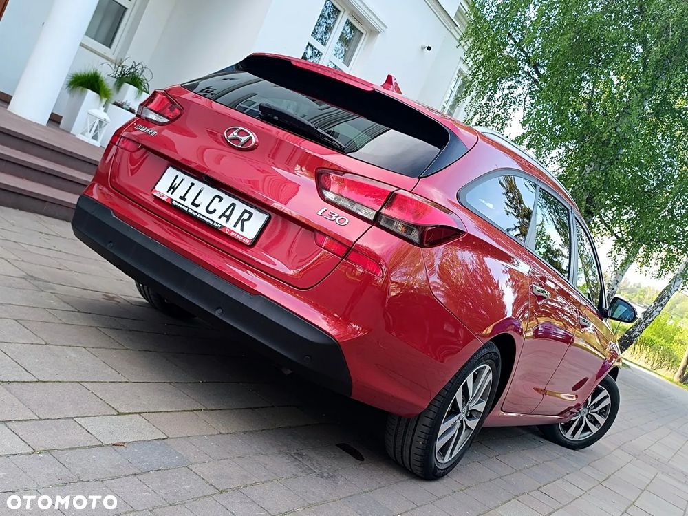 Hyundai i30 blue Kombi 1.6 CRDi Style - 9