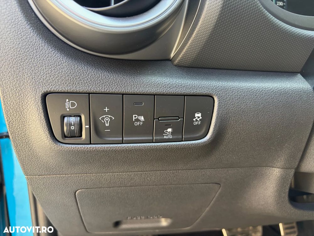 Hyundai KONA Select - 21