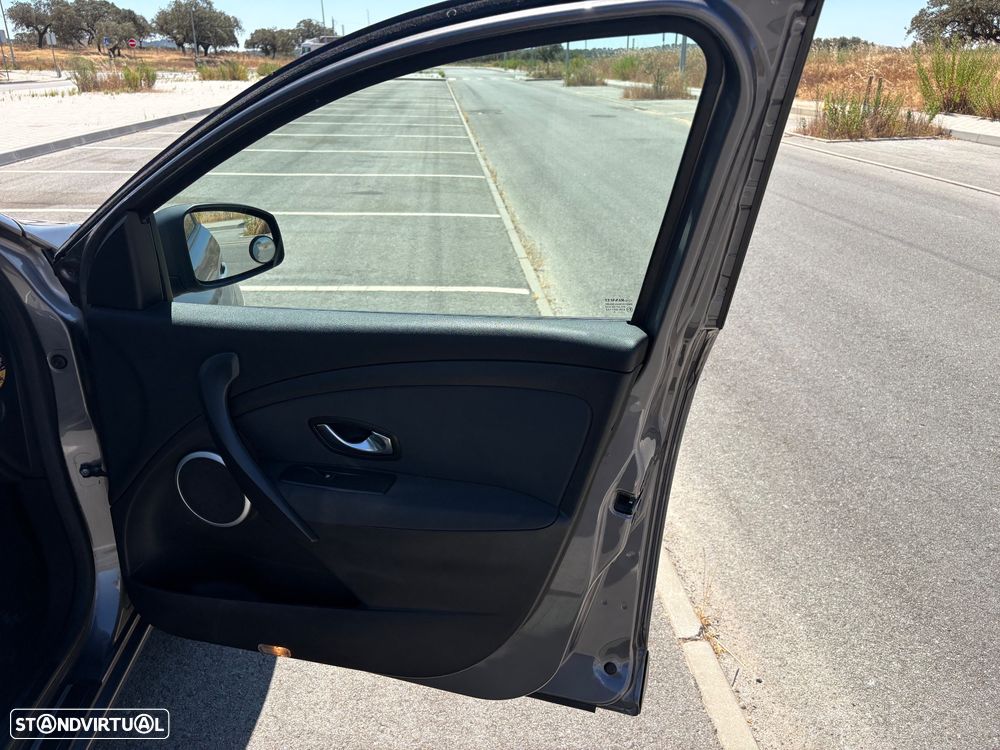 Renault Mégane dCi 110 FAP Dynamique - 28