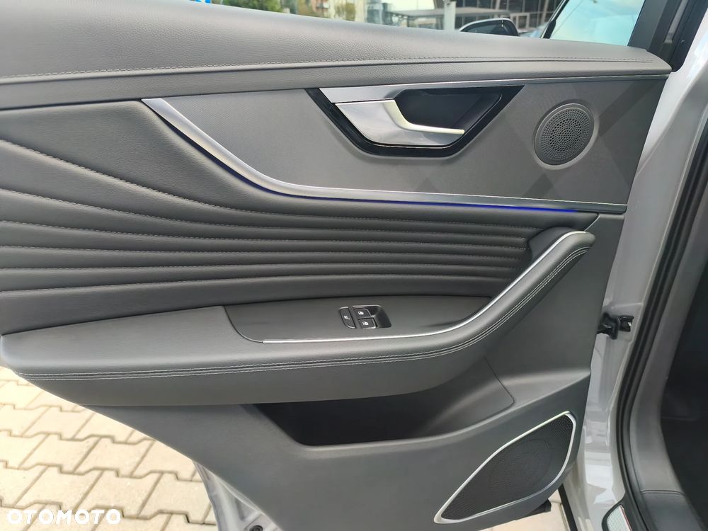 Hongqi HS5 2.0T Executive AWD - 16