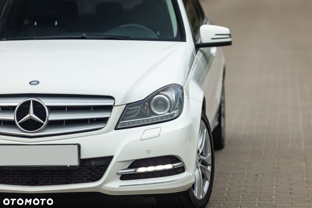 Mercedes-Benz Klasa C 180 (BlueEFFICIENCY) Avantgarde - 5