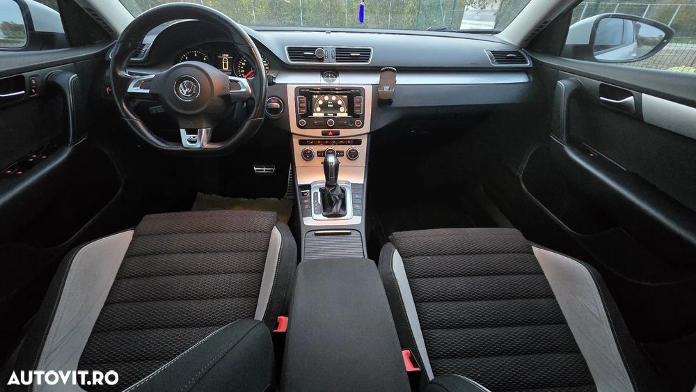 Volkswagen Passat Variant 2.0 TDI Blue TDI DSG Comfortline - 17