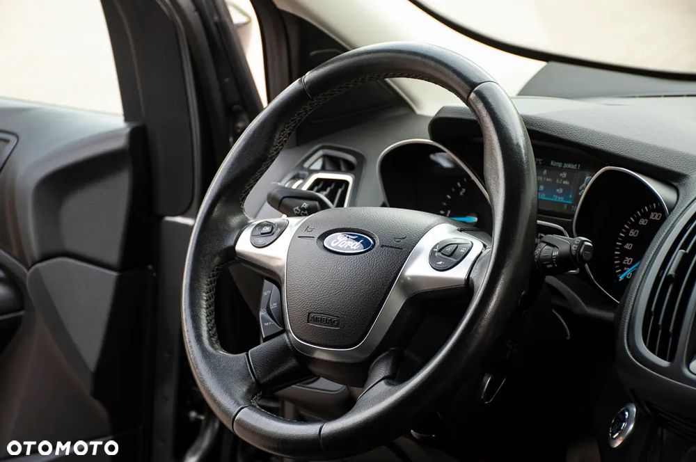 Ford Kuga 2.0 TDCi 4x4 Titanium - 34