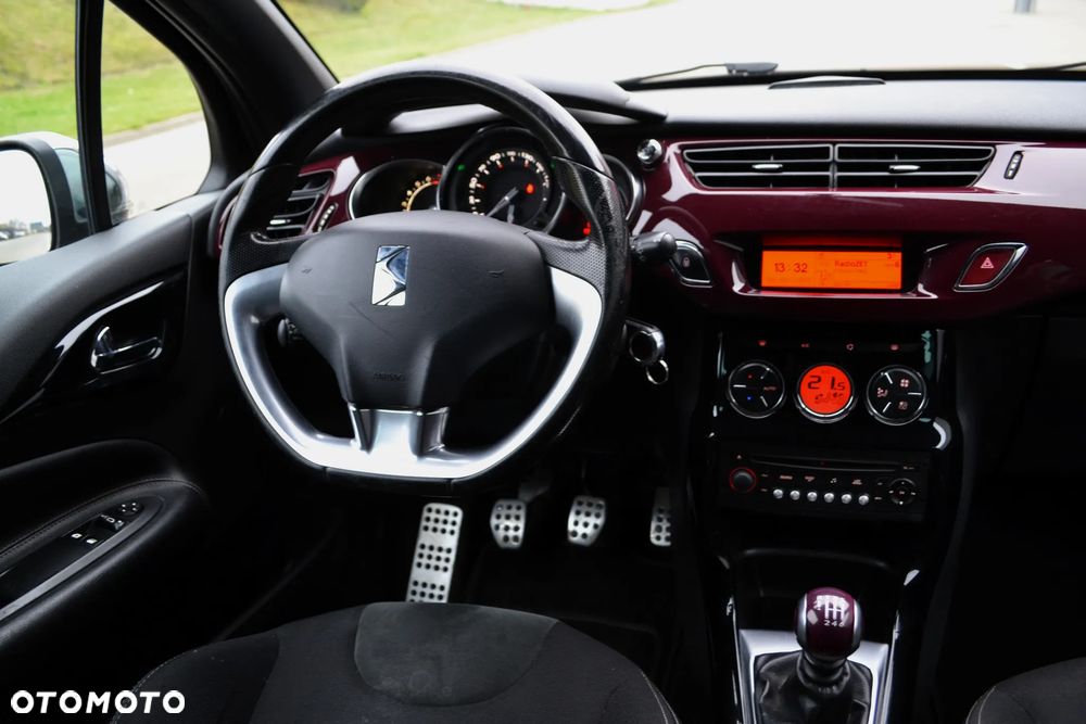Citroën DS3 THP 155 SportChic - 10