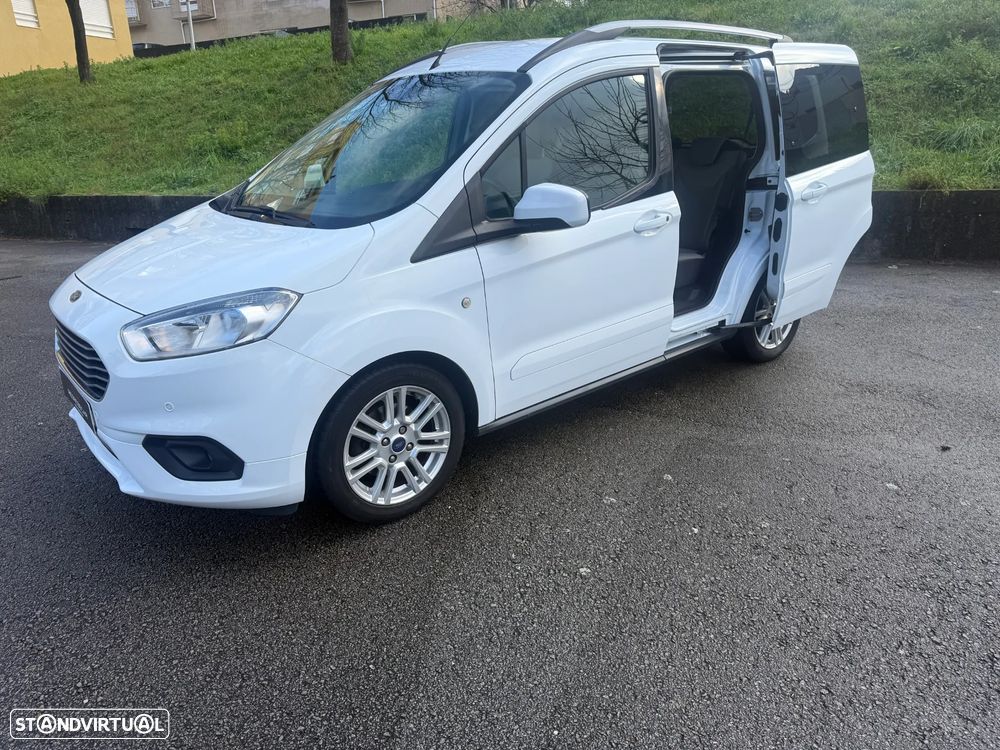 Ford Tourneo Courier 1.0 EcoBoost Titanium - 11