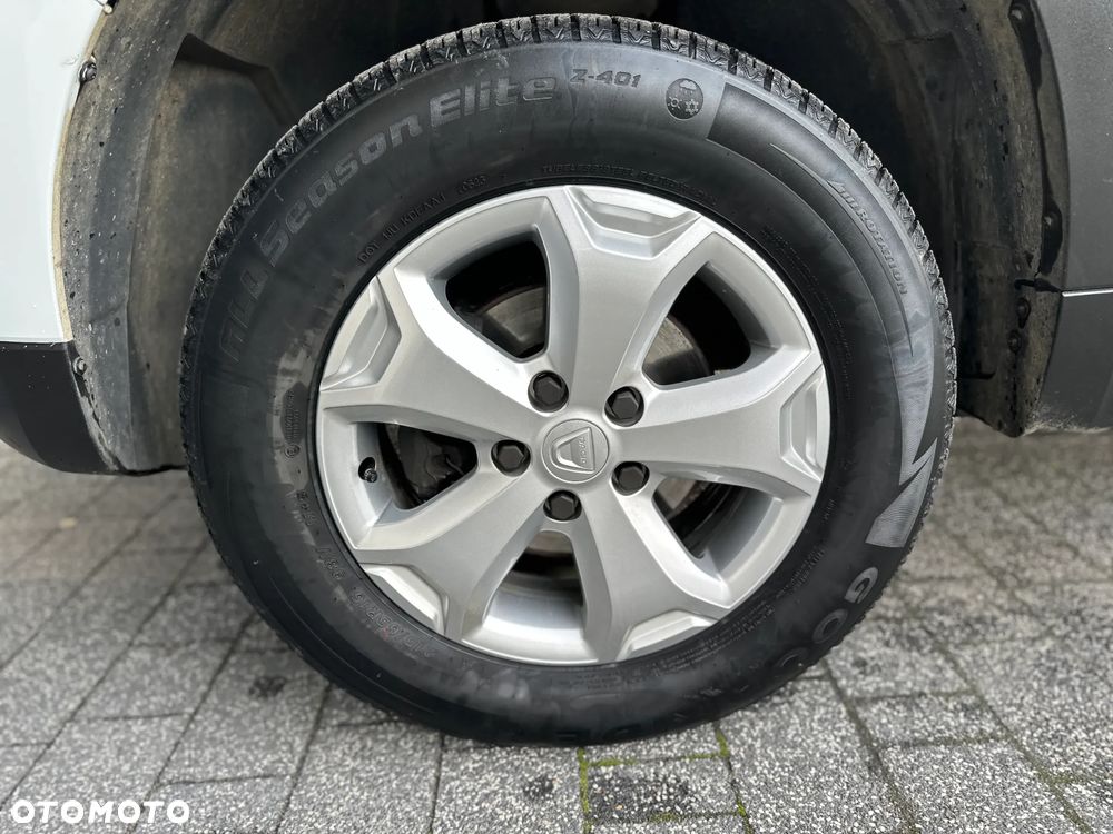 Dacia Duster 1.6 SCe Laureate 4x4 S&S - 26