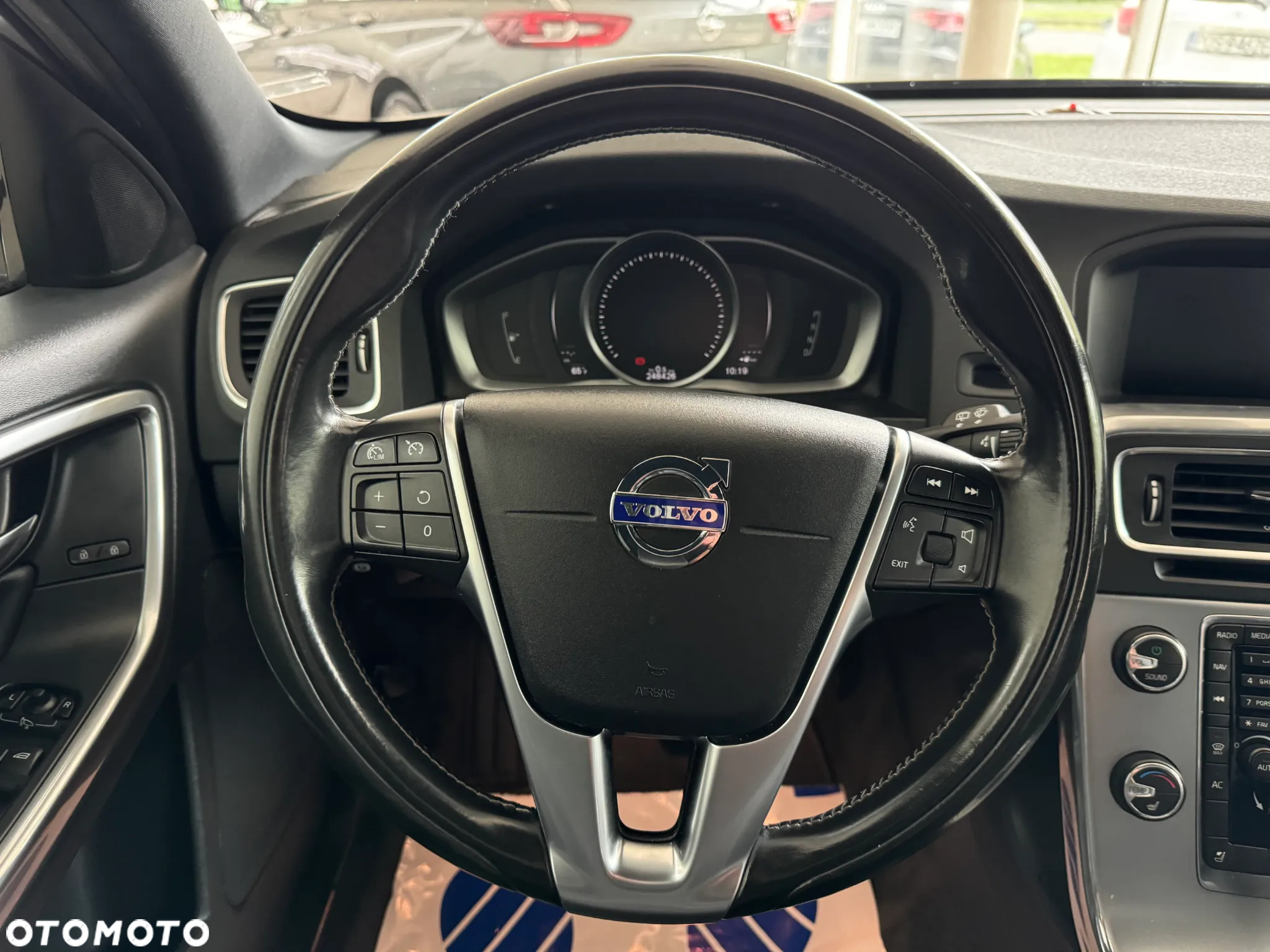 Volvo V60 D3 Geartronic Kinetic - 27