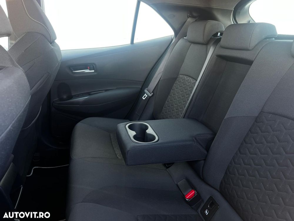 Toyota Corolla - 25