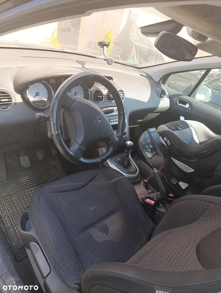Peugeot 308 1.6 Premium - 9