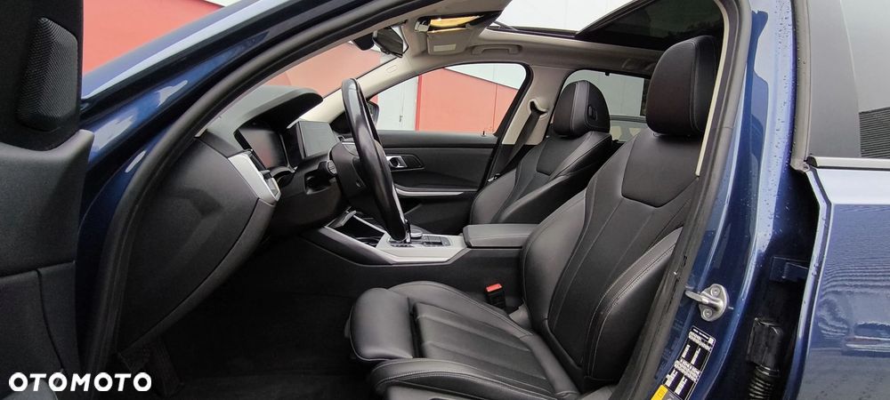BMW Seria 3 330e Luxury Line - 8