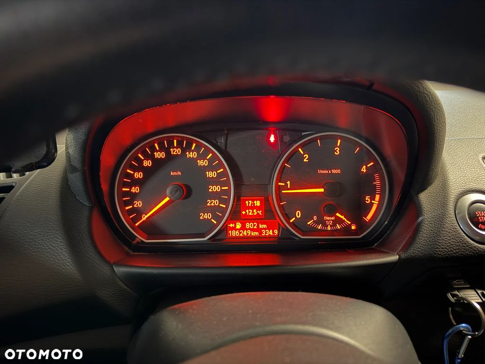 BMW Seria 1 118d DPF - 8