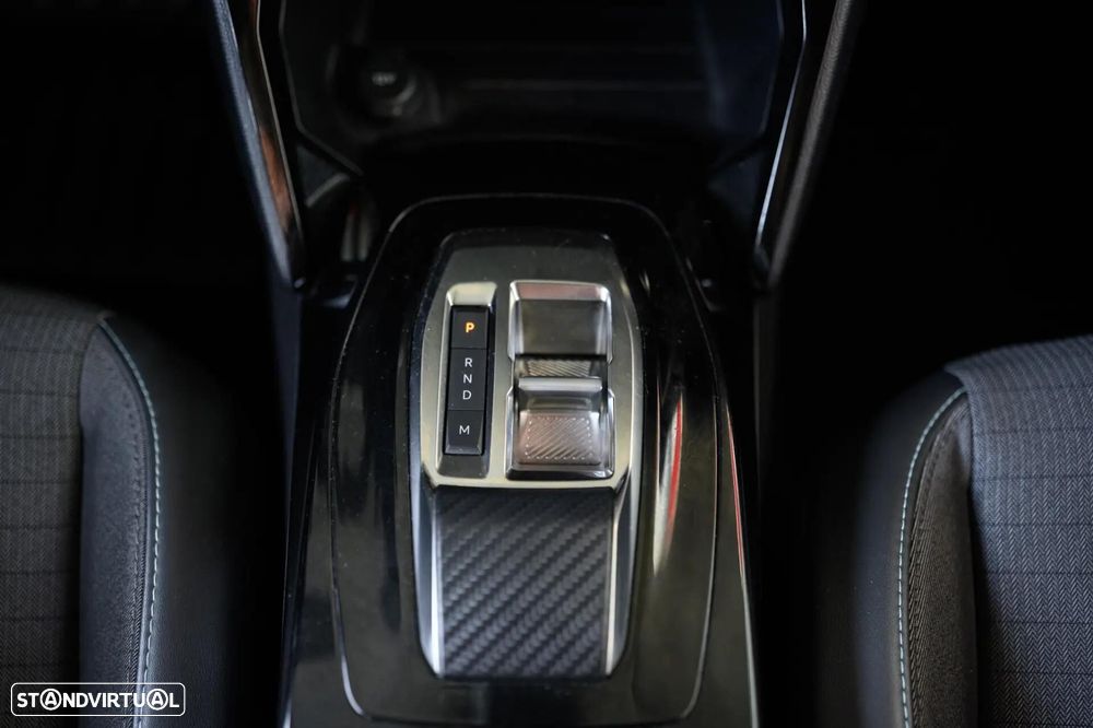 Peugeot 2008 1.2 PureTech Allure EAT8 - 51