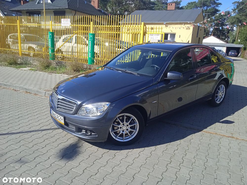 Mercedes-Benz Klasa C 180 BlueEFFICIENCY Elegance - 4