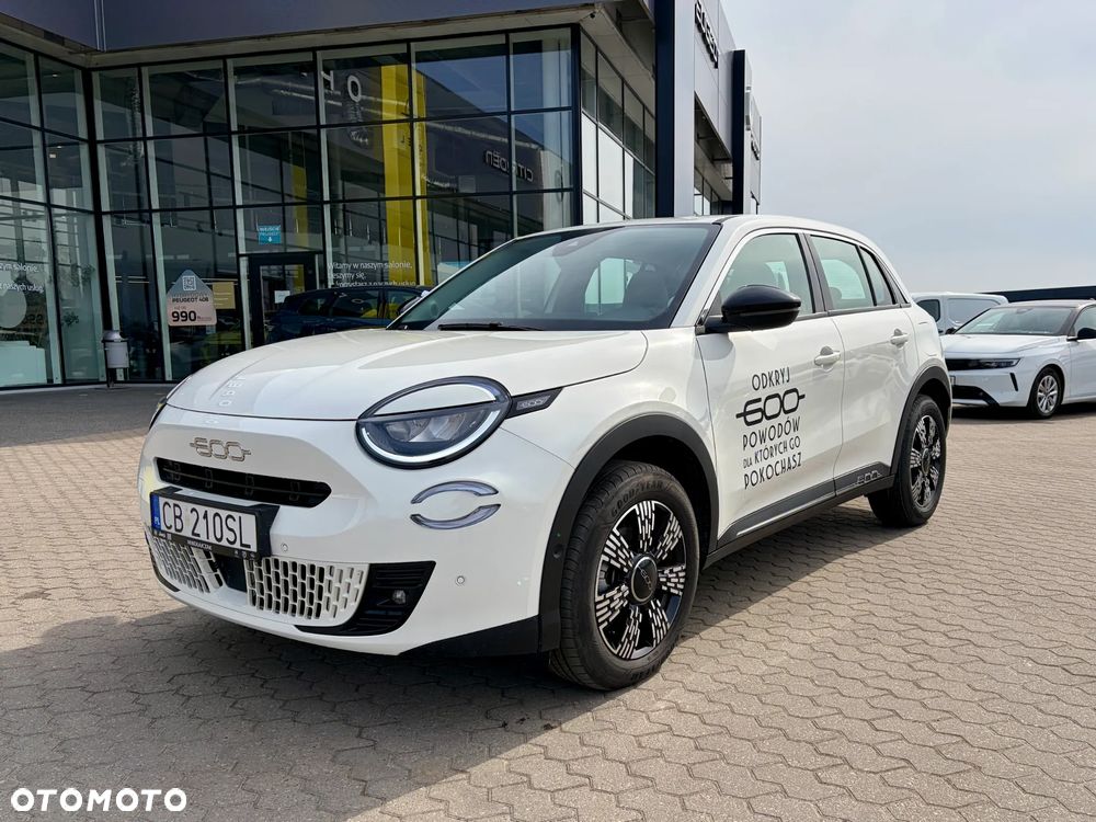 Fiat 600 1.2 Turbo eDCT - 3