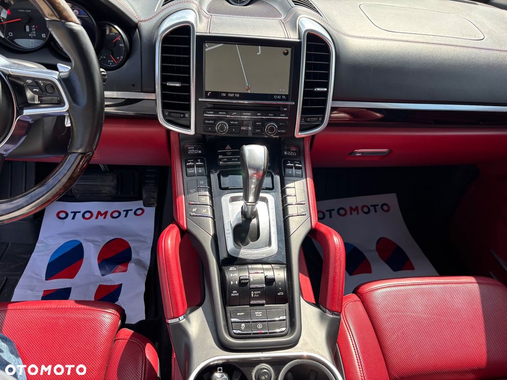 Porsche Cayenne Diesel Platinum Edition - 32
