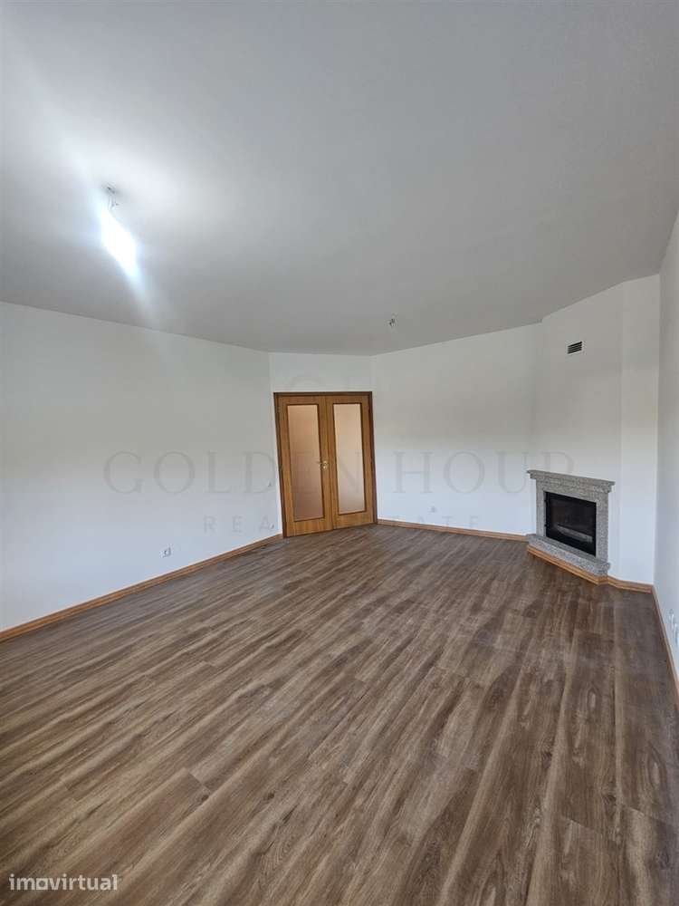 Apartamento T3 Remodelado em Condomínio Fechado | Grijó - Grande imagem: 2/24