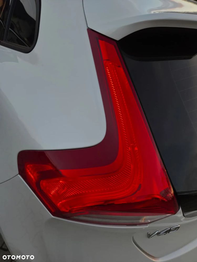 Volvo V40 T3 Geartronic RDesign - 26