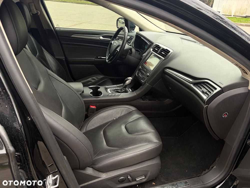 Ford Mondeo 2.0 Hybrid Titanium - 19