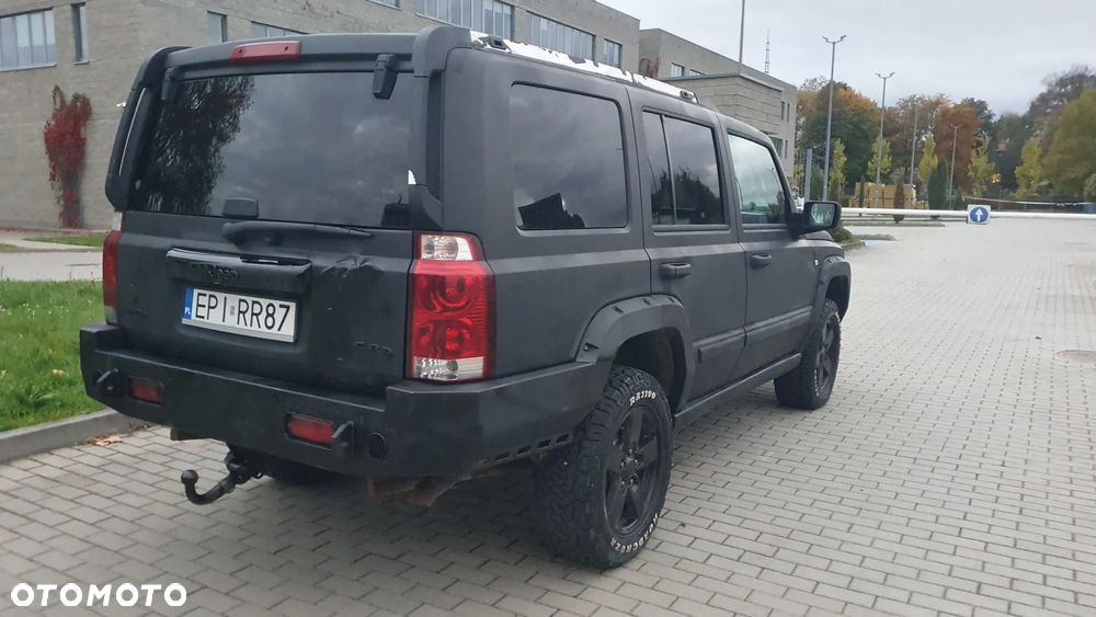 Jeep Commander - 12