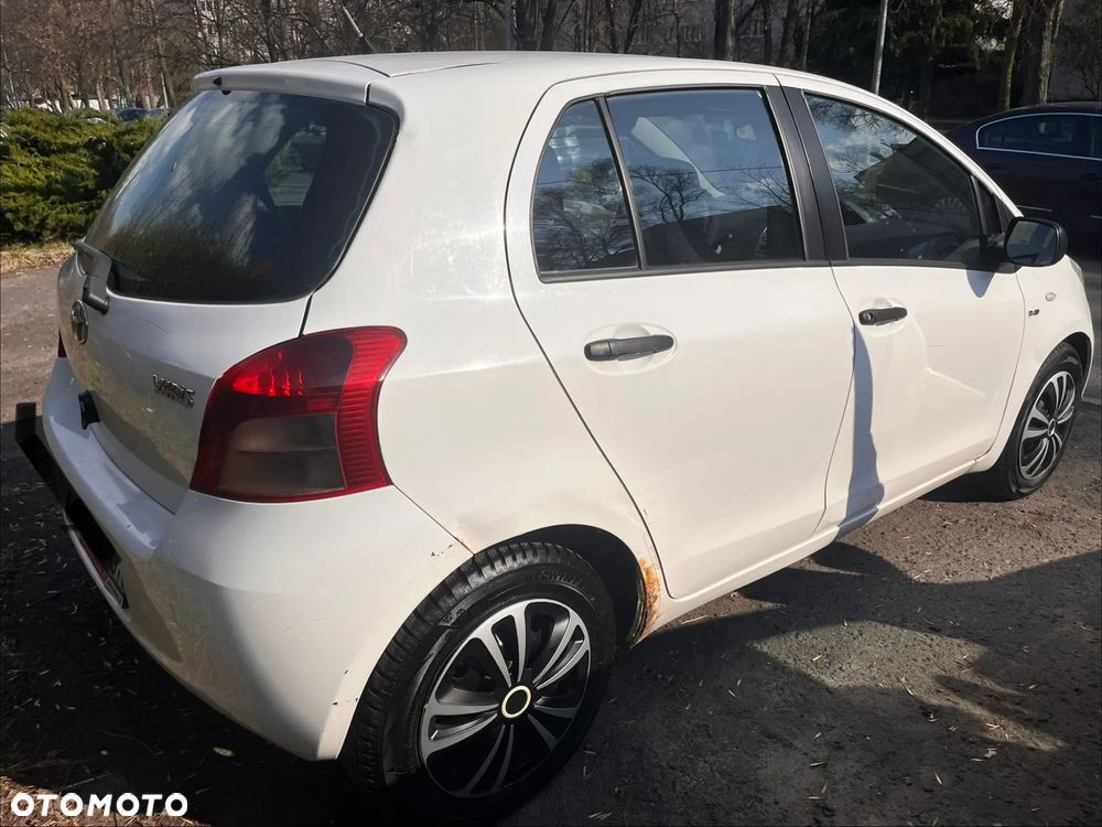 Toyota Yaris 1.4 D-4D Luna - 6