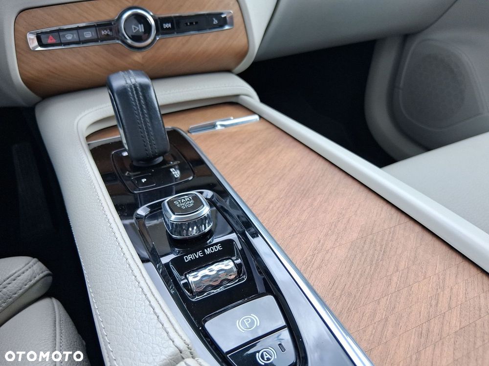 Volvo XC 90 - 14