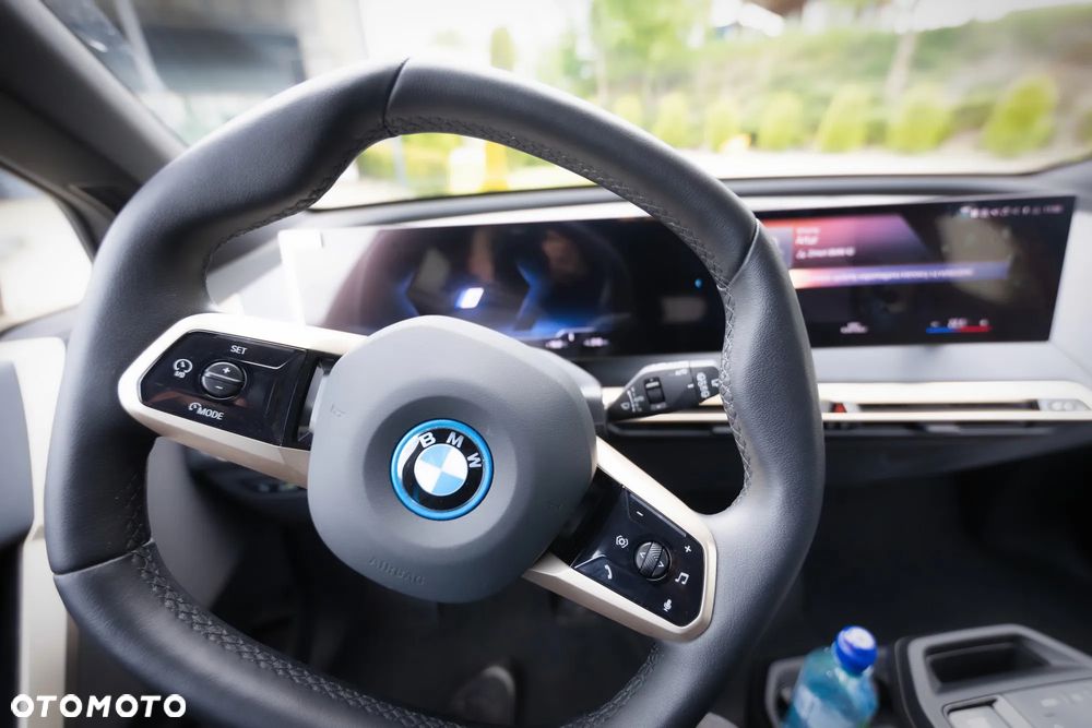 BMW iX M60 111.5kWh - 11