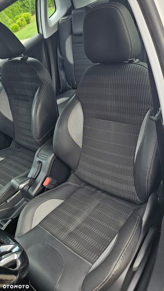 Peugeot 2008 1.2 Pure Tech GPF Allure S&S EAT6 - 10