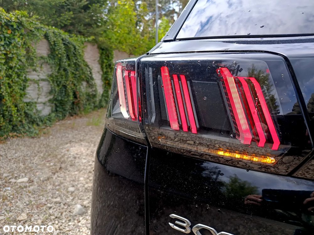 Peugeot 3008 225 e-EAT8 Allure - 32
