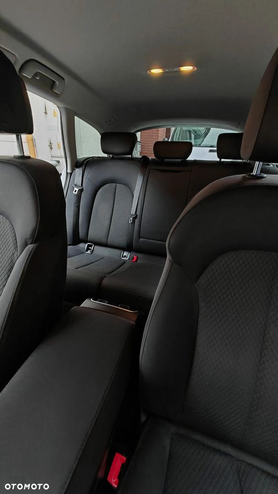 Audi A6 Avant 2.0 TDI Multitronic - 25