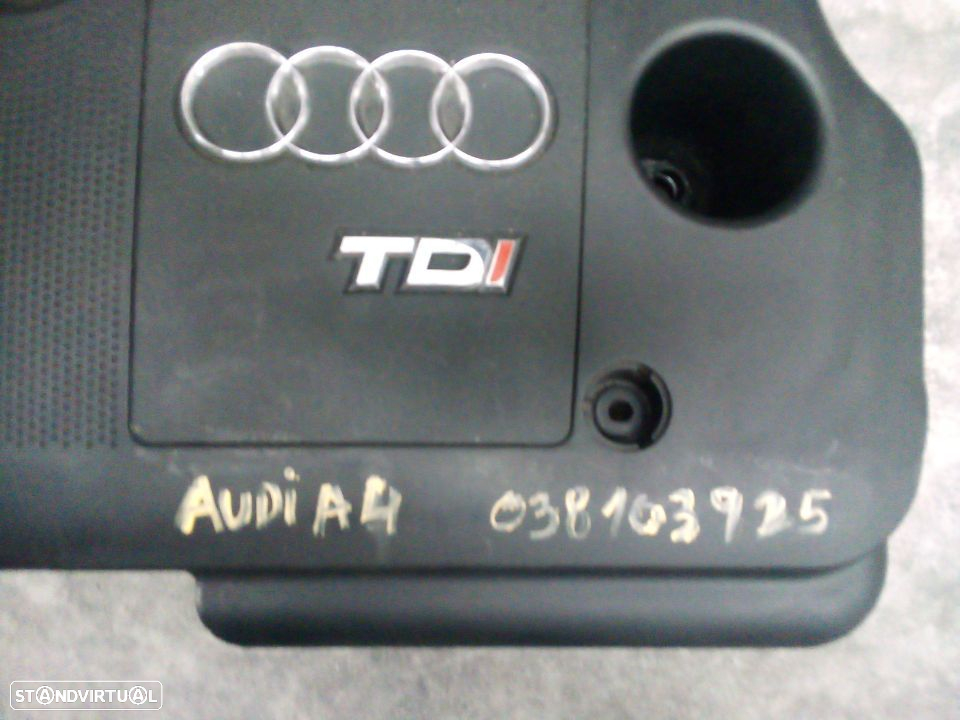 Tampa de motor Audi A4 Ref: 038103925 - 2