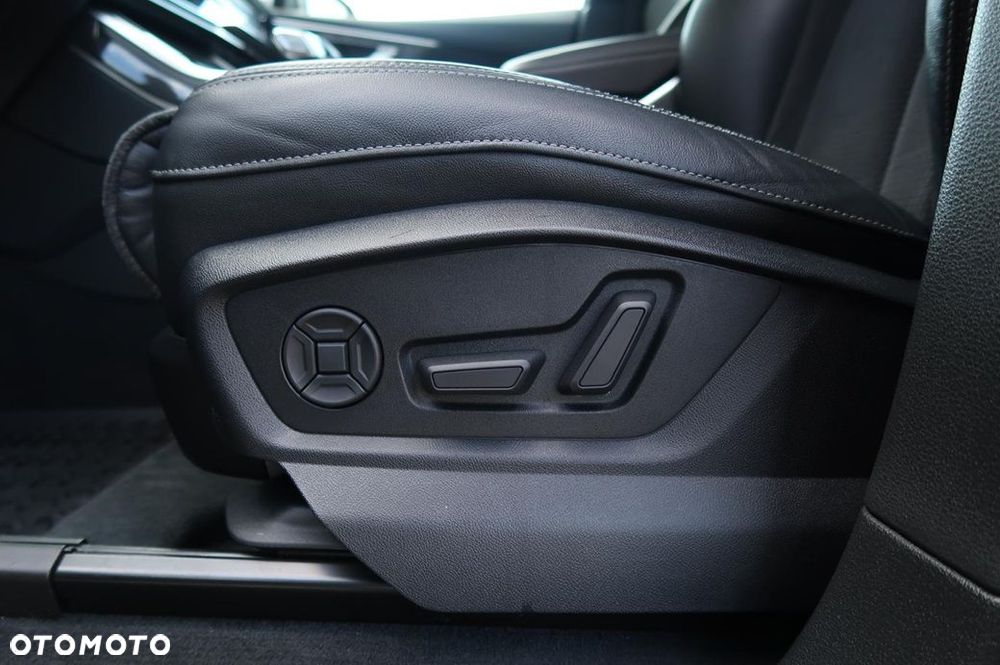 Audi SQ7 4.0 TDI Quattro Tiptronic - 26