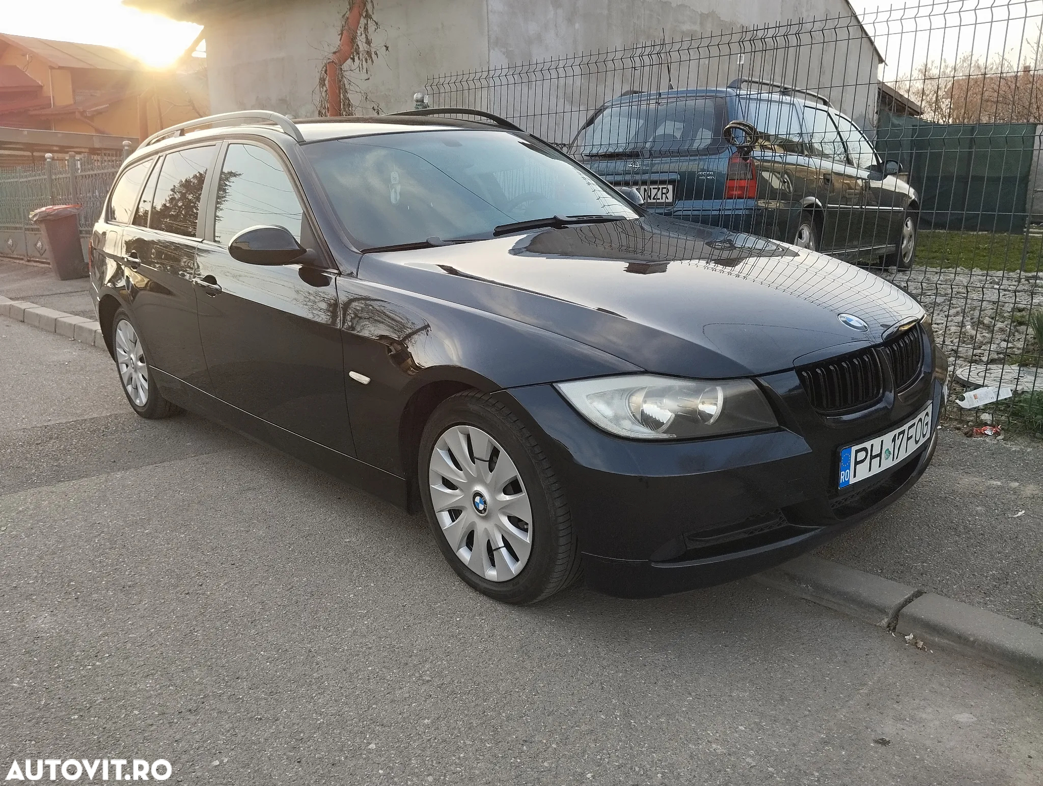 BMW Seria 3 318d DPF Touring - 9