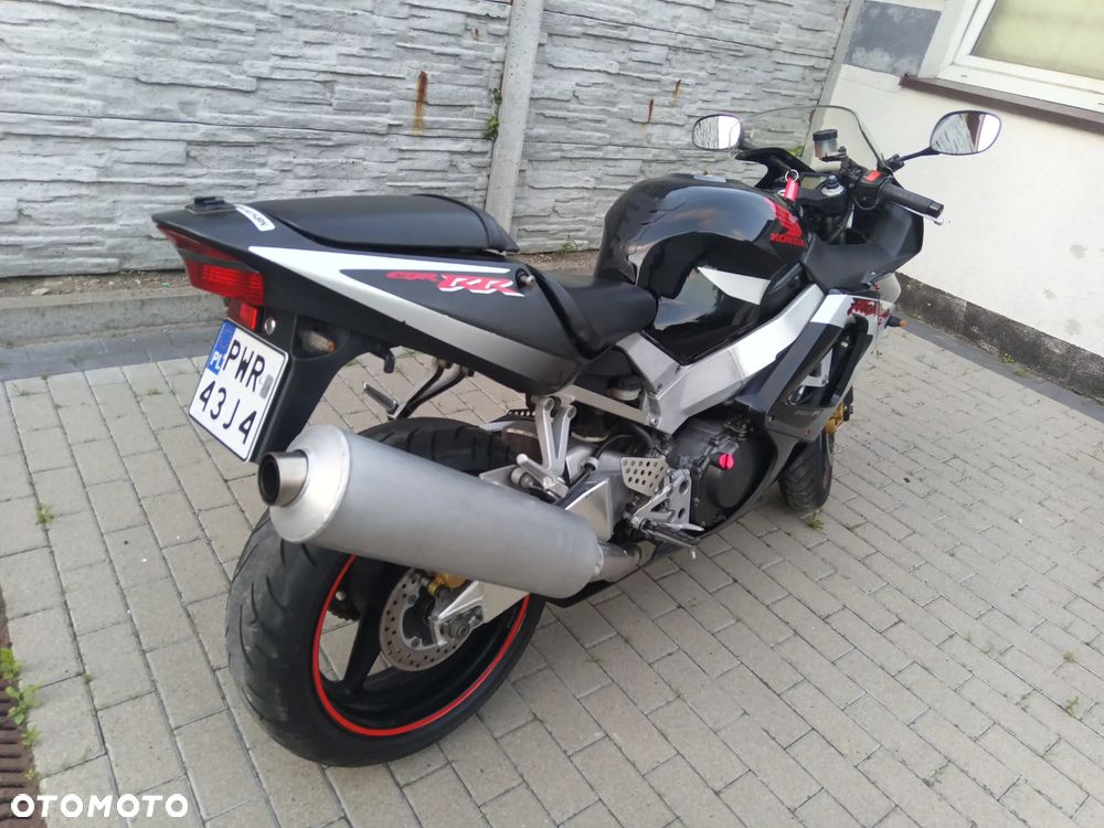Honda CBR - 3