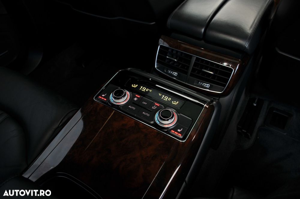 Audi A8 3.0 TDI DPF clean diesel quattro tiptronic Lang - 28