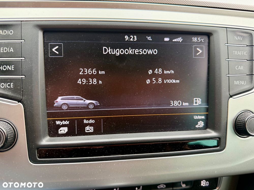 Volkswagen Passat - 20