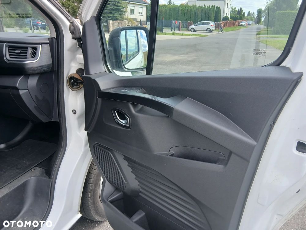 Renault TRAFIC - 13