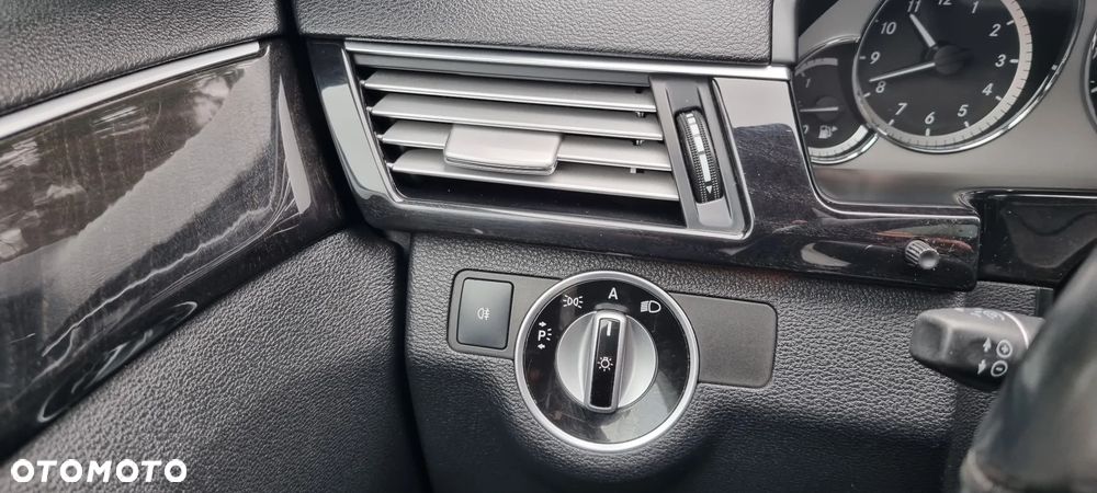 Mercedes-Benz Klasa E 350 CDI 4-Matic BlueEff Avantgarde - 28
