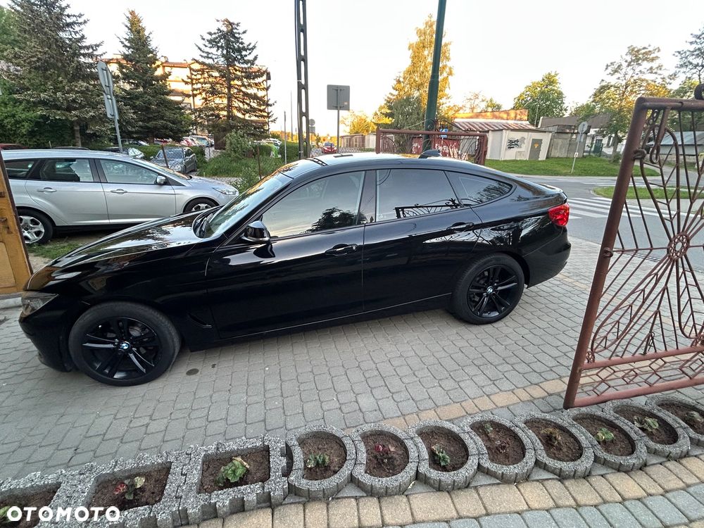 BMW Seria 3 318d Luxury Line - 9