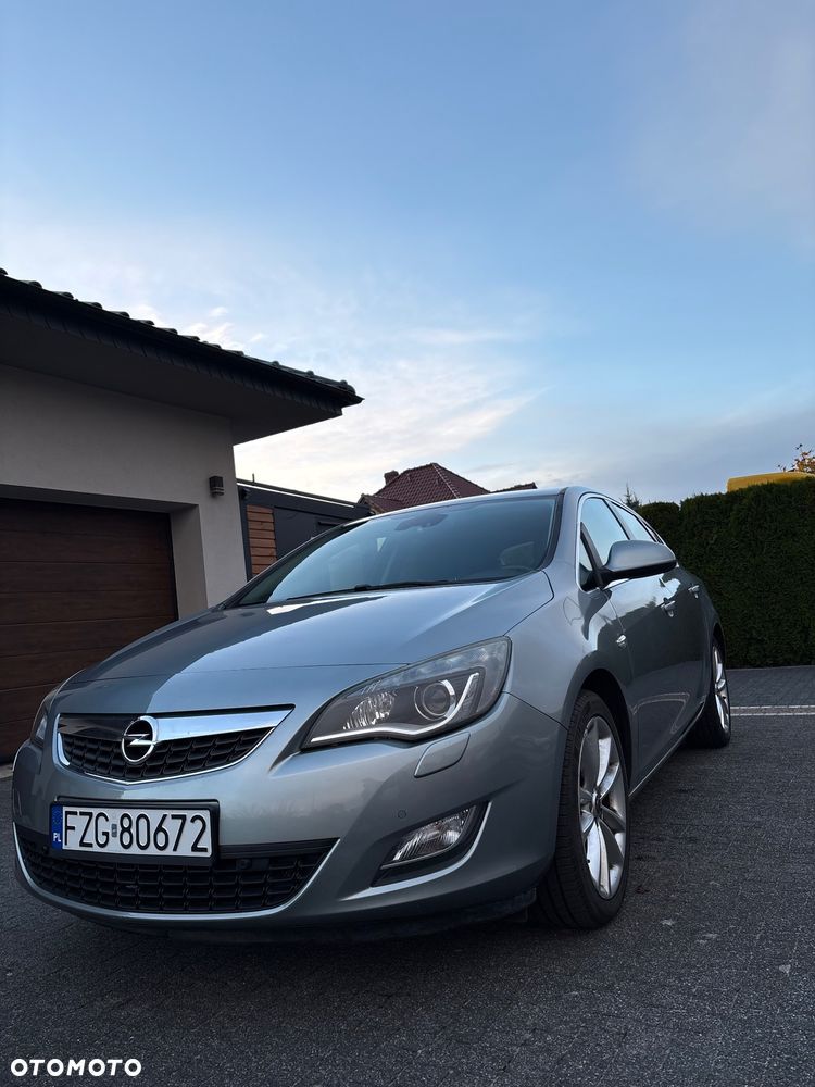 Opel Astra 1.4 T Cosmo - 9
