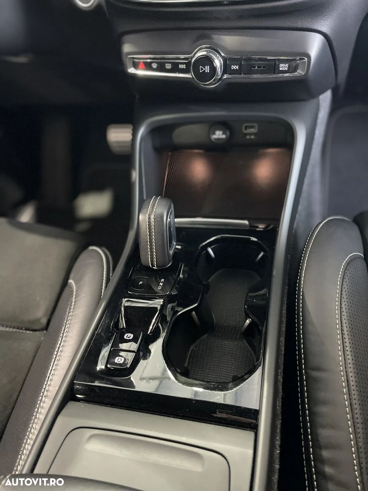 Volvo XC 40 T3 Geartronic RDesign - 11