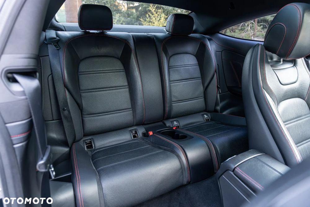 Mercedes-Benz Klasa C AMG 43 4Matic 9G-TRONIC - 40