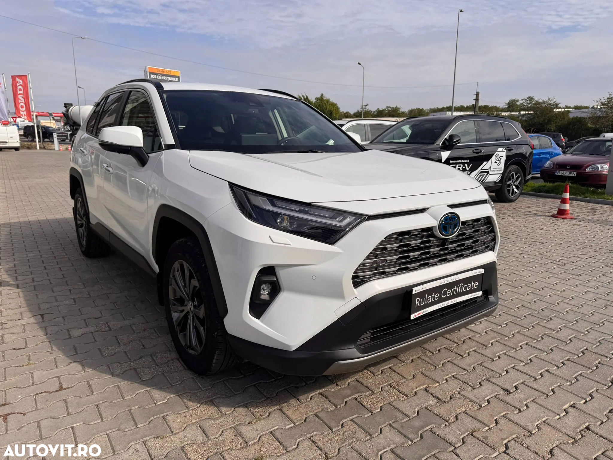 Toyota RAV4 2.5 Hybrid VVT-iE 4x4 Luxury - 3