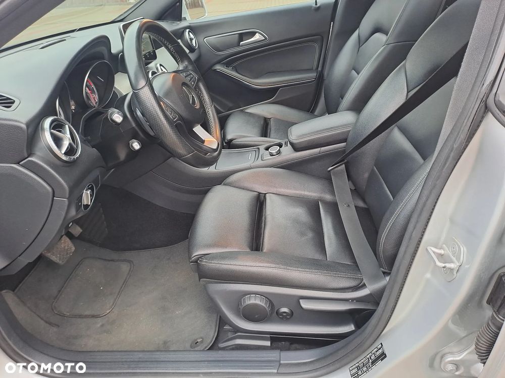Mercedes-Benz CLA 180 d 7G-DCT Peak Edition - 16
