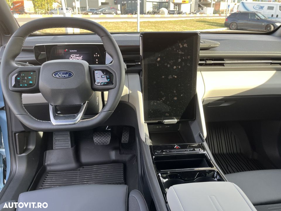 Ford Explorer - 21