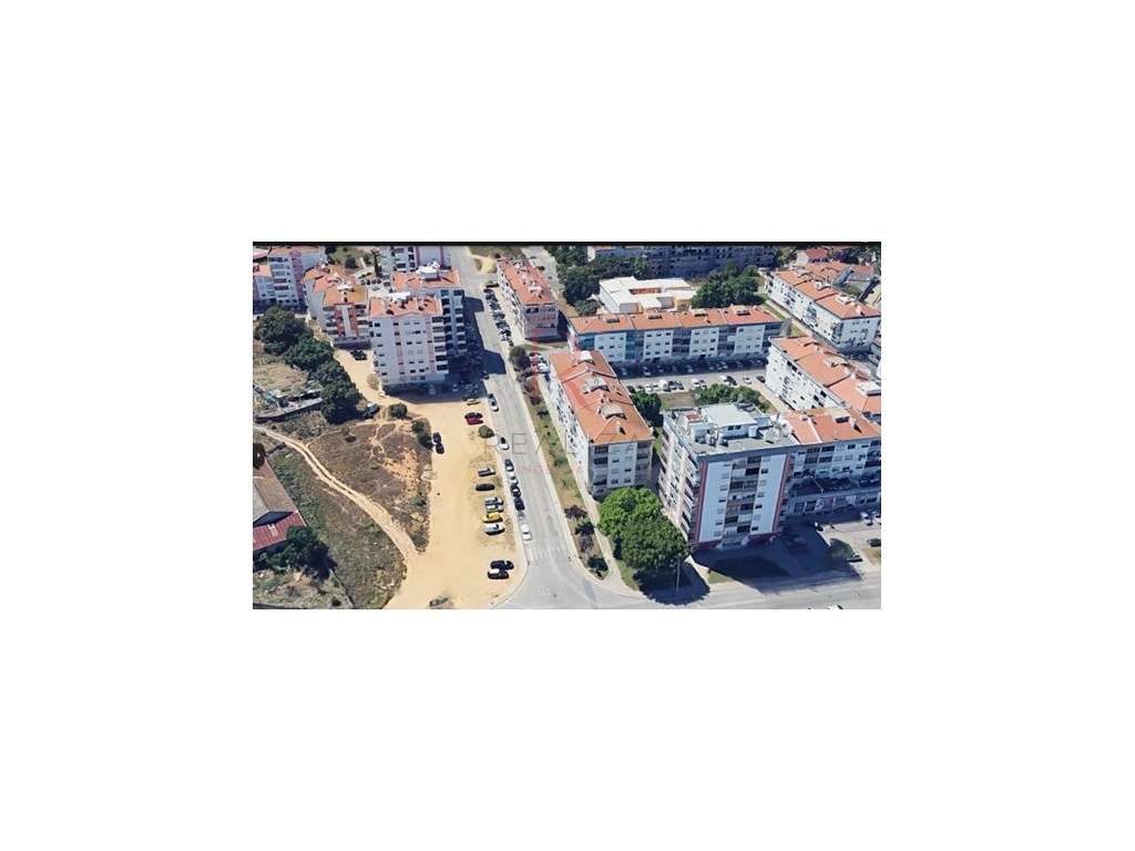 Lote de terreno urbano no Seixal - Grande imagem: 3/9